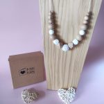 Collier d'allaitement et de portage - Blanche