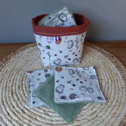 panier avec lingettes lavables pour bébé