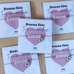 Carte "Bonne fête" avec bracelet "MAMAN"